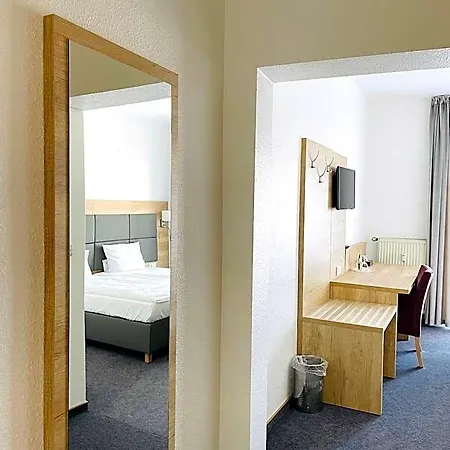 Esmer Hotel 3*